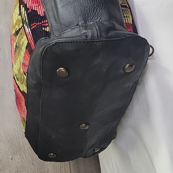 Nena & Co. Floral Tapestry Leather Tote Bag - Picture 7 of 13